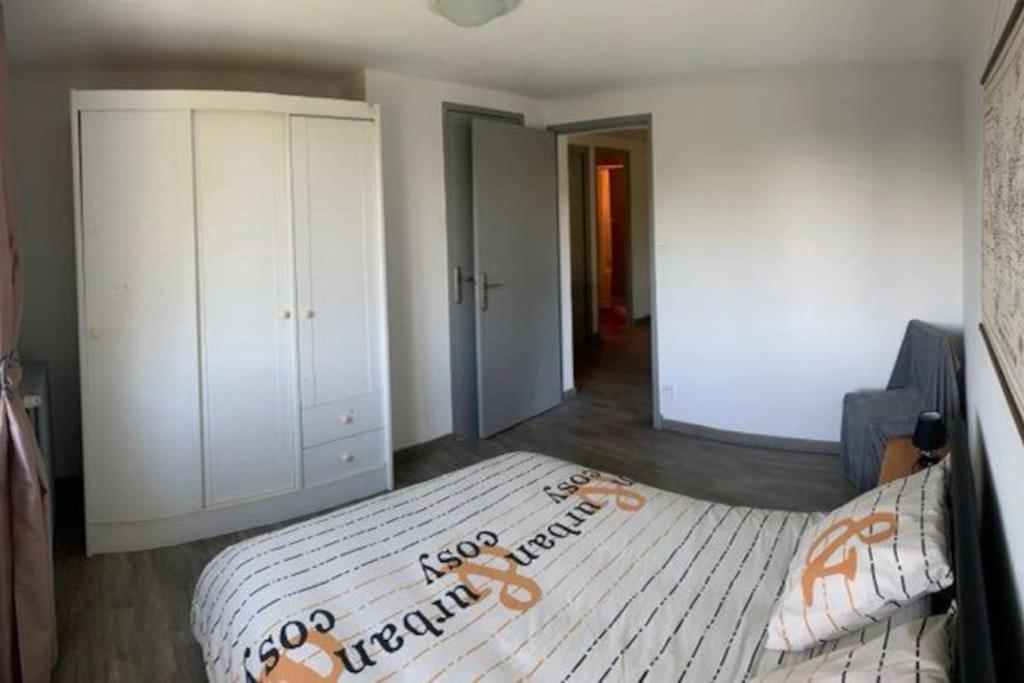 Appartement F1 25M² Les Farges  外观 照片